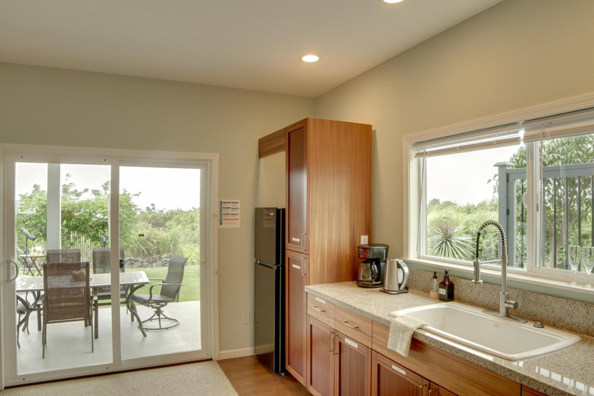 The Aloha Green House Retreat With Ocean Views! Naalehu المظهر الخارجي الصورة